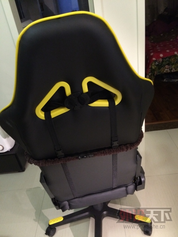 ���Ĵ��ɶ��������˹ DXRACER RS9