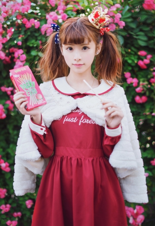 ʥ����������Ů�����Cosͼ��