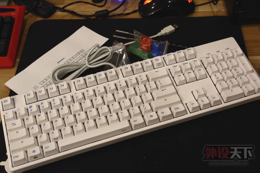 �����᡿�����Ե�������������а���Ұ������� IKBC F104�����ĵ�