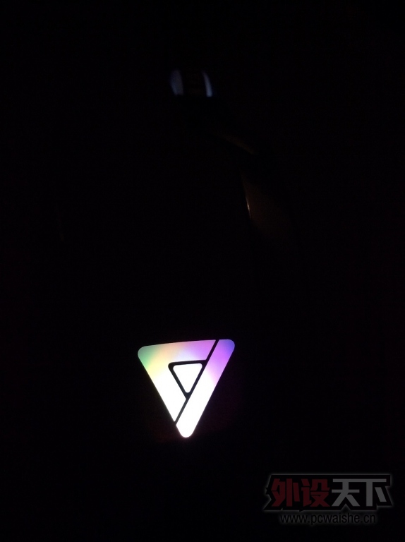ҫ THRONMAX ͼX3̰