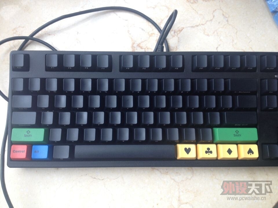 �����ڡ�Filco���߶���87��ɫ���ᣬ����һЩ��ñ 650����