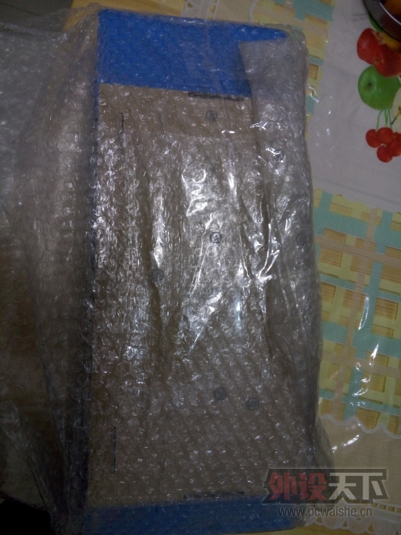 ɹɹ����յ��İ�ɫIKBC F104���ᣬ˳�����ñ
