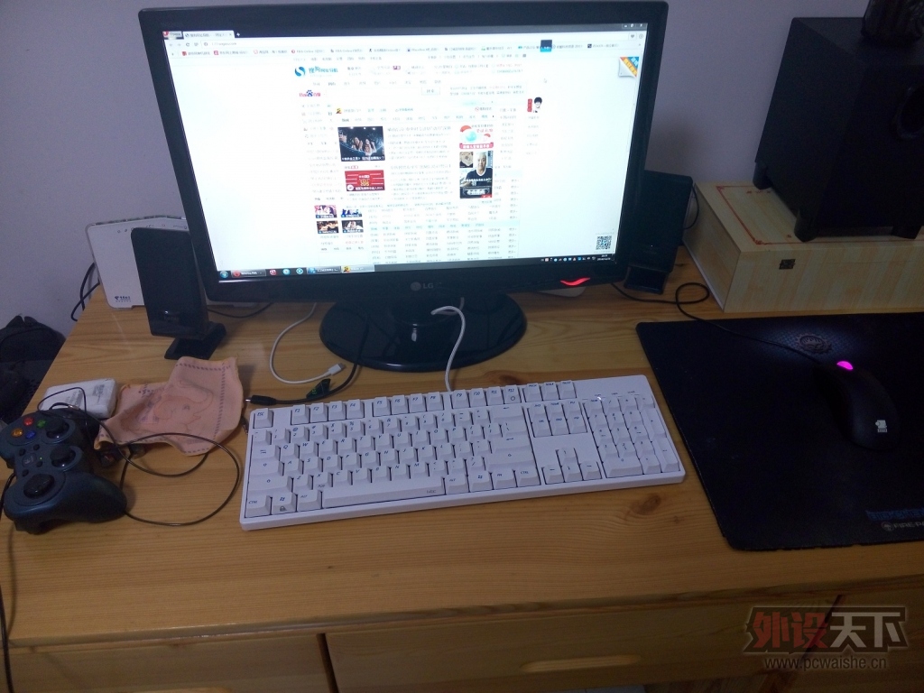 ɹɹ����յ��İ�ɫIKBC F104���ᣬ˳�����ñ