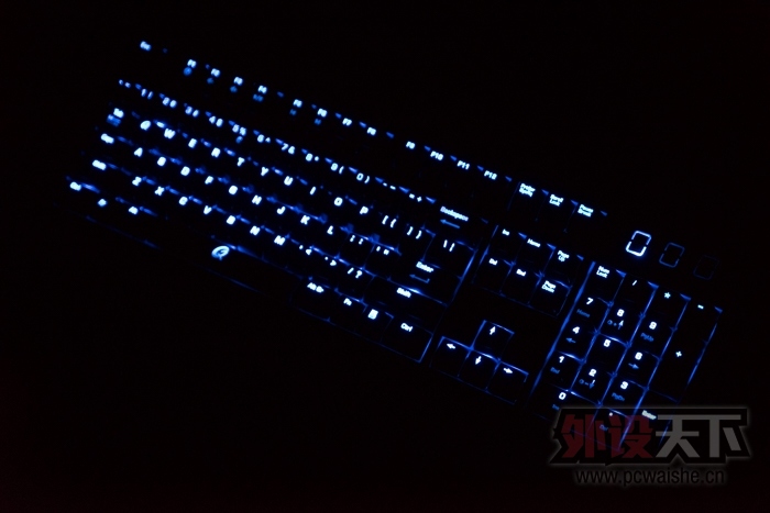 ����Ŭ�� QPAD MK-70�����