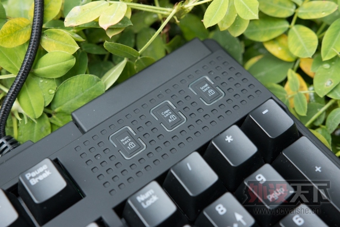 ����Ŭ�� QPAD MK-70�����