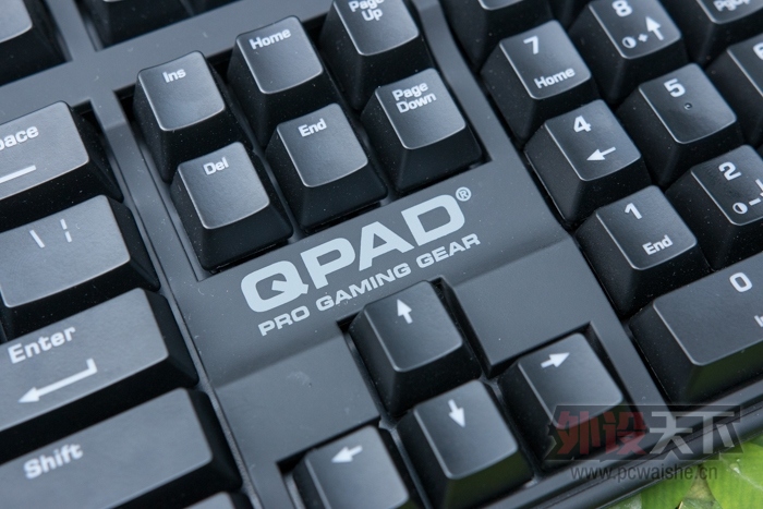 ����Ŭ�� QPAD MK-70�����
