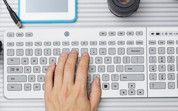 Jaasta E-ink ���̣������ϲ���ֻ��Ӣ����ĸ