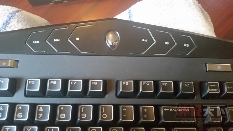 ������������Alienware TactX����8.5����