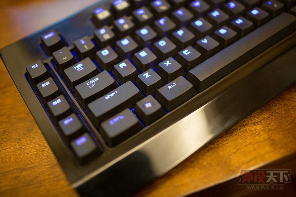 ���Ͼ�����Razer�ڹѸ� ���� ���� ����
