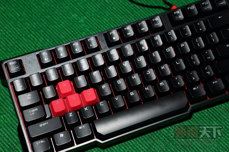 �����ݡ��ڹѸ�RGB M65RGB ��̫�� G502 ΢��ӣ�Һ�����̵�һ��