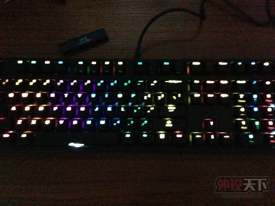 �����ݡ�duckyħ��Ѽ zero 2108s ���� �׹⣬�Ͳʺ����