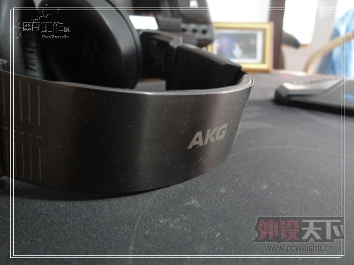 ���Ͼ���AKG K845BT���������������ֶ���
