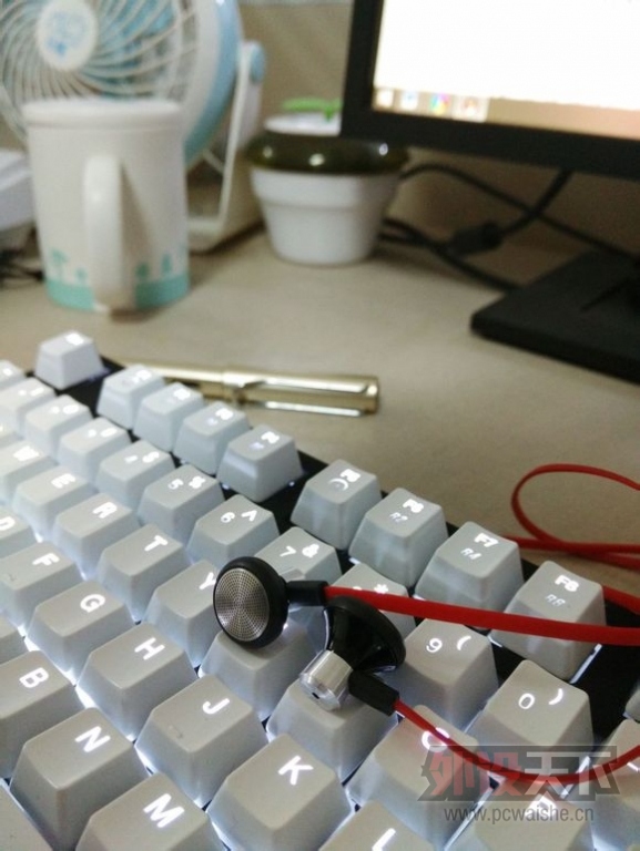 ��ɽ�������伫��87 ���������е����  ħ��Ѽducky s3��͸��ñ