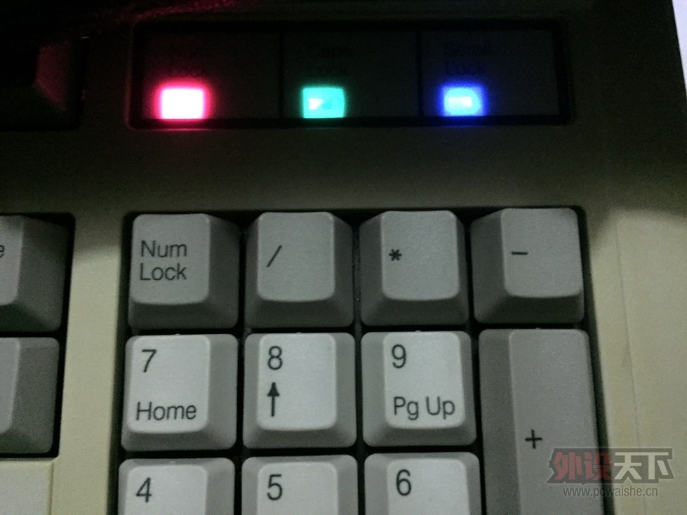 ŭ�������뻻��MICRO USB�ļ��߷��룬��̹��ڽ��ߵ����⣬�������������