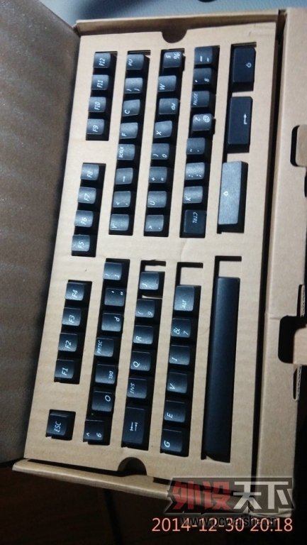202956dr0rv5c0veu4wnwv.jpg