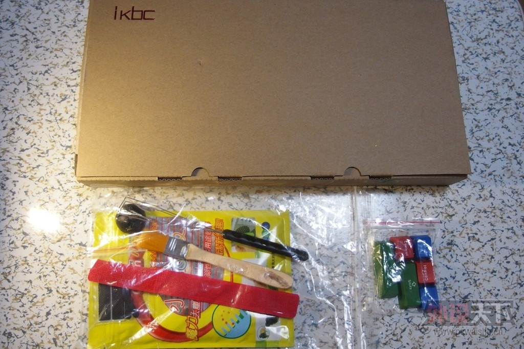 �ѳ������ա�IKBC F104 �����е����+PBT�׵׺��ּ�ñ ���㻦���˳��