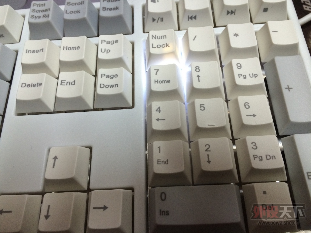 �����ݡ�Noppoo EC108-PRO �����ݼ��� ȫ��35g�� ��ɫ