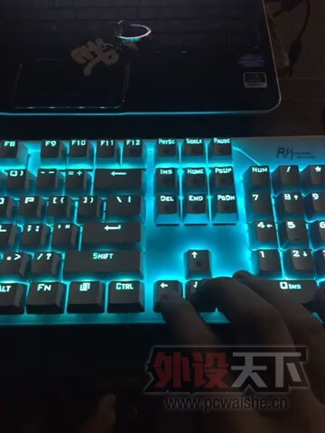 RK928ɫᣬ͹˵ѱ