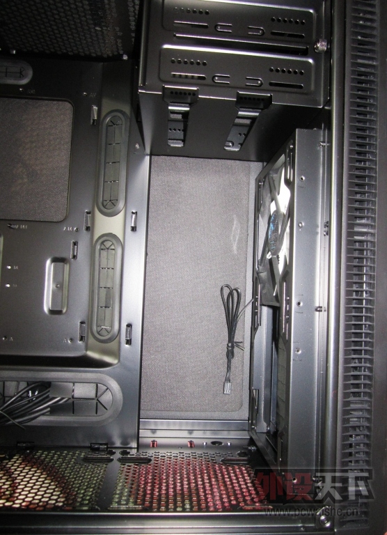 ��ŷ�ŵ������ѧ����Ի���������ںϡ���Fractal Design Define R5����[ԭ��]