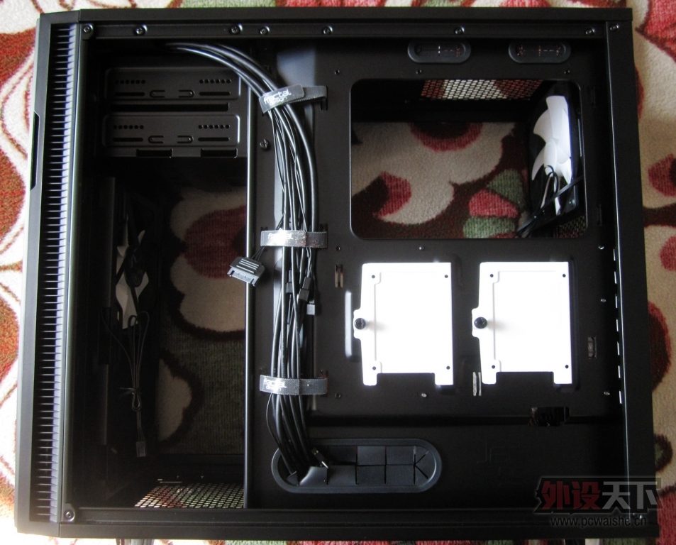 ��ŷ�ŵ������ѧ����Ի���������ںϡ���Fractal Design Define R5����[ԭ��]