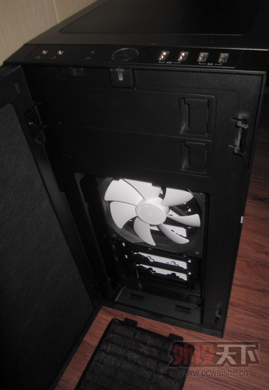 ��ŷ�ŵ������ѧ����Ի���������ںϡ���Fractal Design Define R5����[ԭ��]