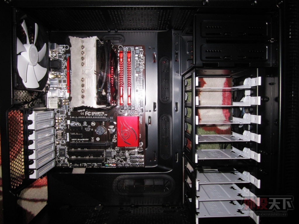 ��ŷ�ŵ������ѧ����Ի���������ںϡ���Fractal Design Define R5����[ԭ��]