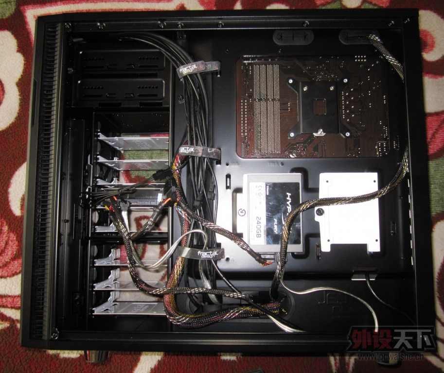 ��ŷ�ŵ������ѧ����Ի���������ںϡ���Fractal Design Define R5����[ԭ��]