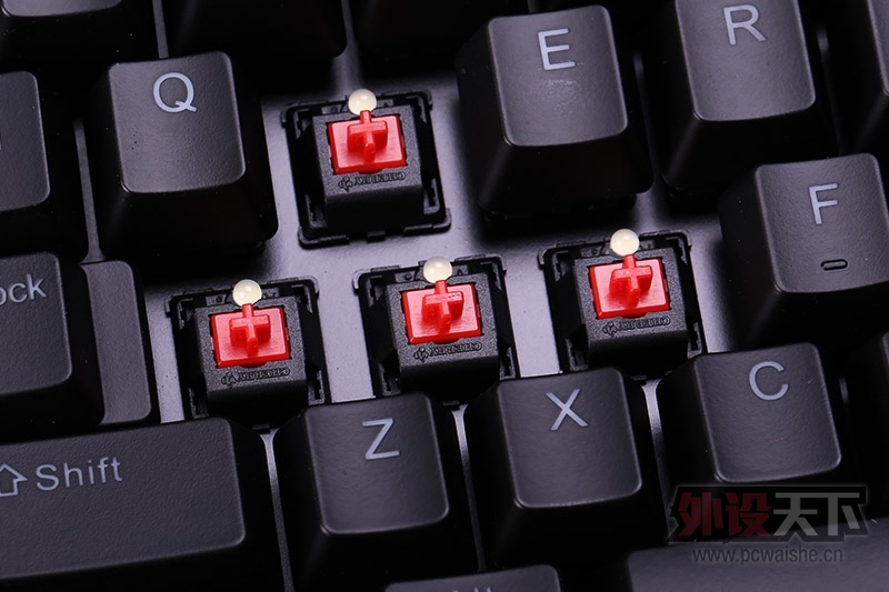 ������������� �װ�V800��Ϸ��е��������