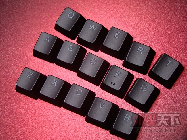������ �װض����콢 V800 CHERRY ԭ�������е��Ϸ����