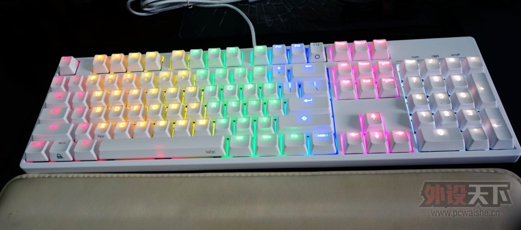 �޷��ֿ����ջ󡪡�kbc  G104��ɫ͸�⿪��