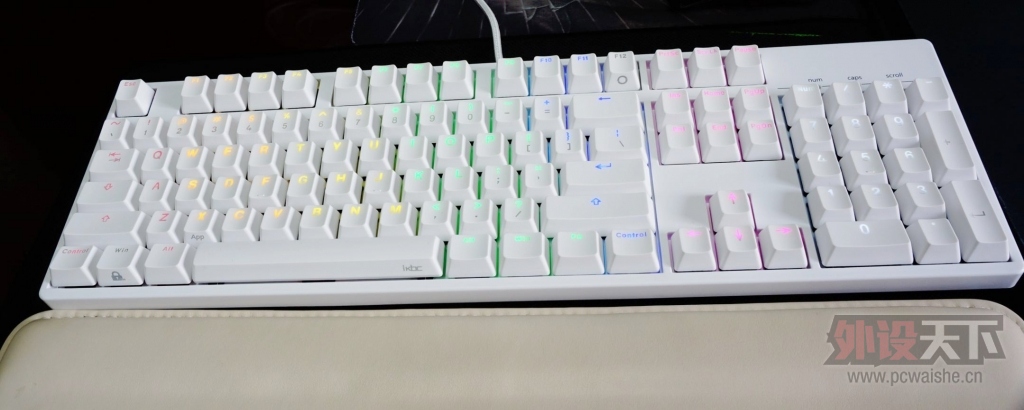 �޷��ֿ����ջ󡪡�kbc  G104��ɫ͸�⿪��