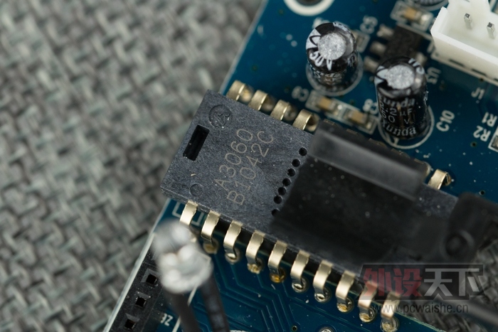 ӡϼһʱ QPAD OM-75ϸ