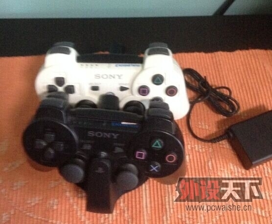 ���人��PS3 2051A���������+˫�����ֱ�+9��ʵ����Ϸ