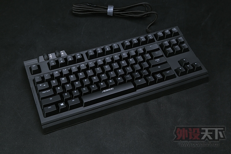 רΪ�羺���´��� AORUS THUNDER K3��е����