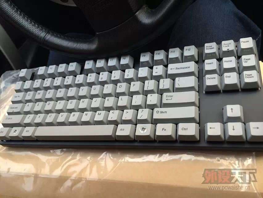 �յ���Varmilo87  ��ɫ��������⿪��~