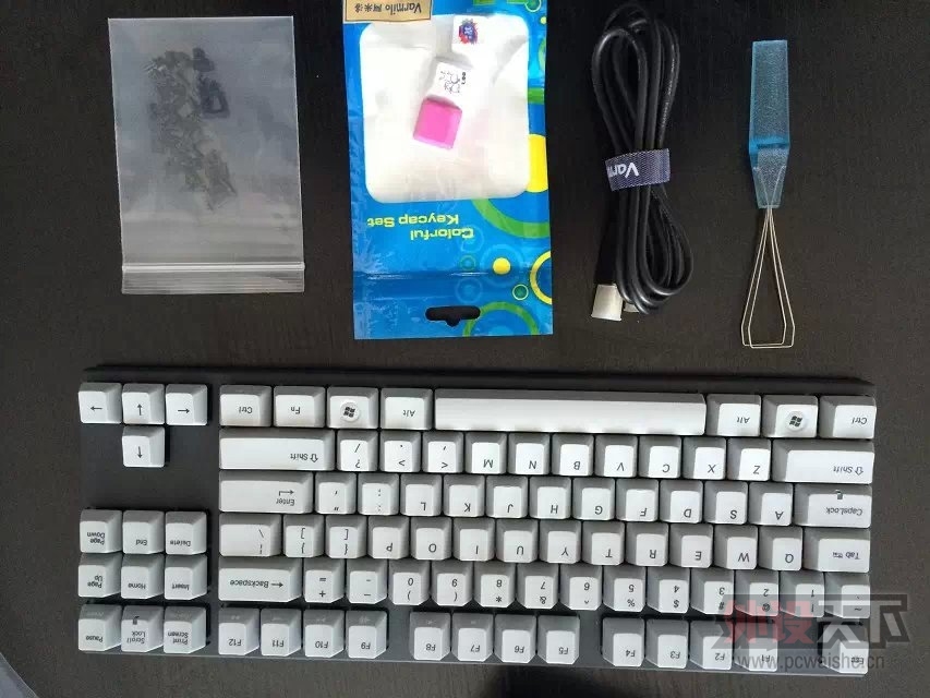 �յ���Varmilo87  ��ɫ��������⿪��~
