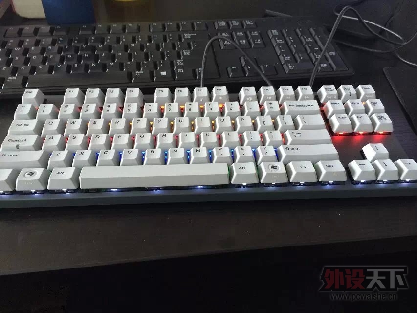 �յ���Varmilo87  ��ɫ��������⿪��~