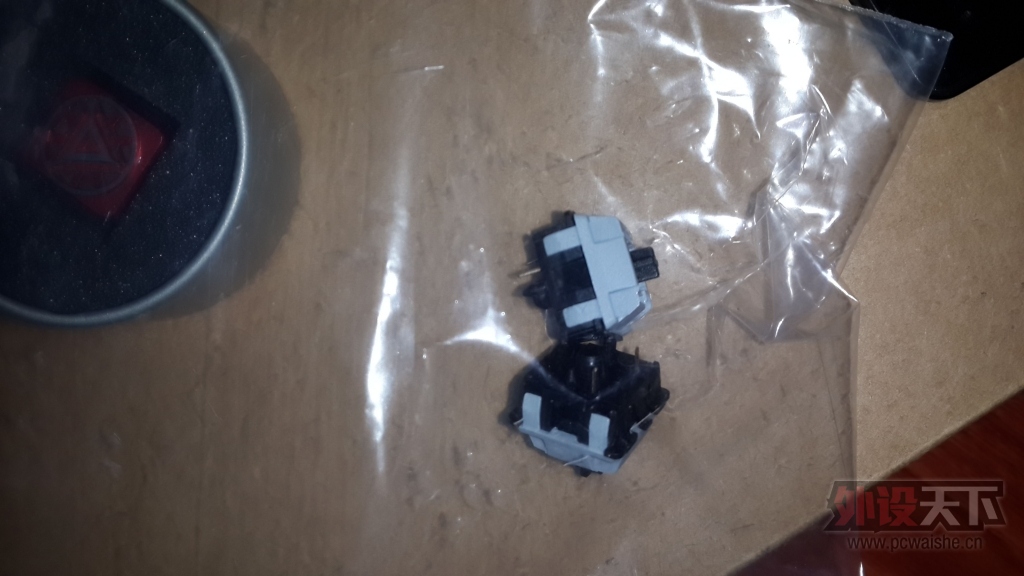 ���Ϻ�������A�μ�ñ ����108 ������4G ������ LEEţ�п� cherry3000 һЩ��ñ