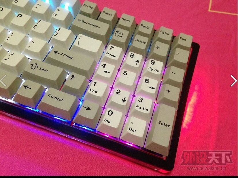 ���������ѳ�duck96���Ұ׺ڶ�ɫ��ñ��̫����ɫ�׵׺��ּ�ñ���չ���ɫӣ��3060