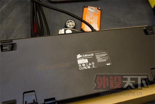 ��ת�ء�������K70 RBG���̿������