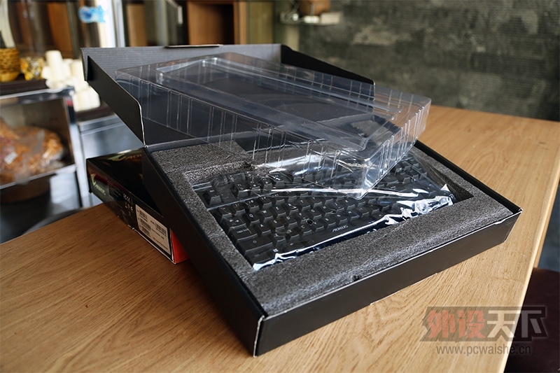 ������͵��ָ�  AORUS THUNDER K3��е��������