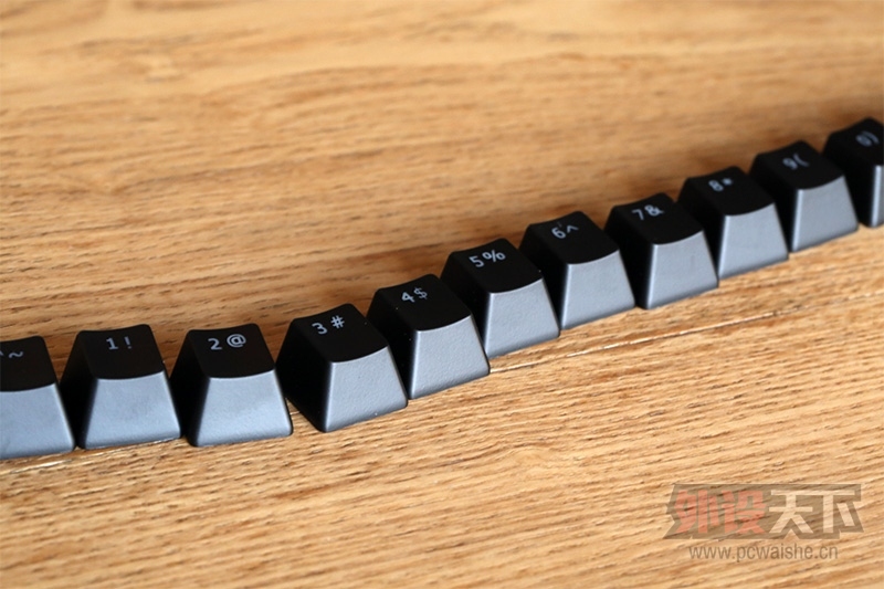 ������͵��ָ�  AORUS THUNDER K3��е��������