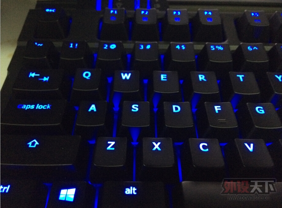 �����ϡ���9.5��AORUS THUNDER K3