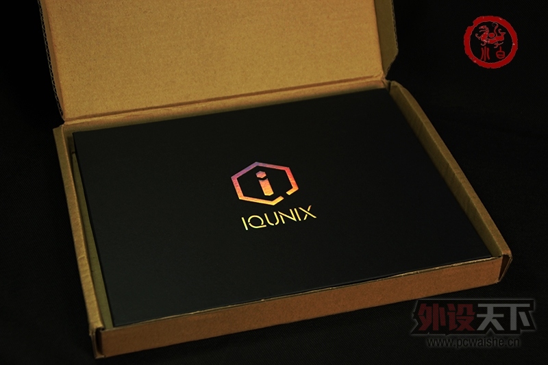 ׸ŮŮʾϵУһIQUNIX PAD
