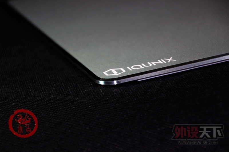 ׸ŮŮʾϵУһIQUNIX PAD