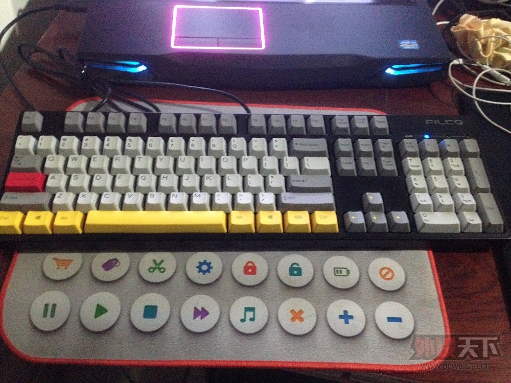 ���㽭��FILCOʥ�ֶ�����ɫ����ԭװ��ñδʹ��