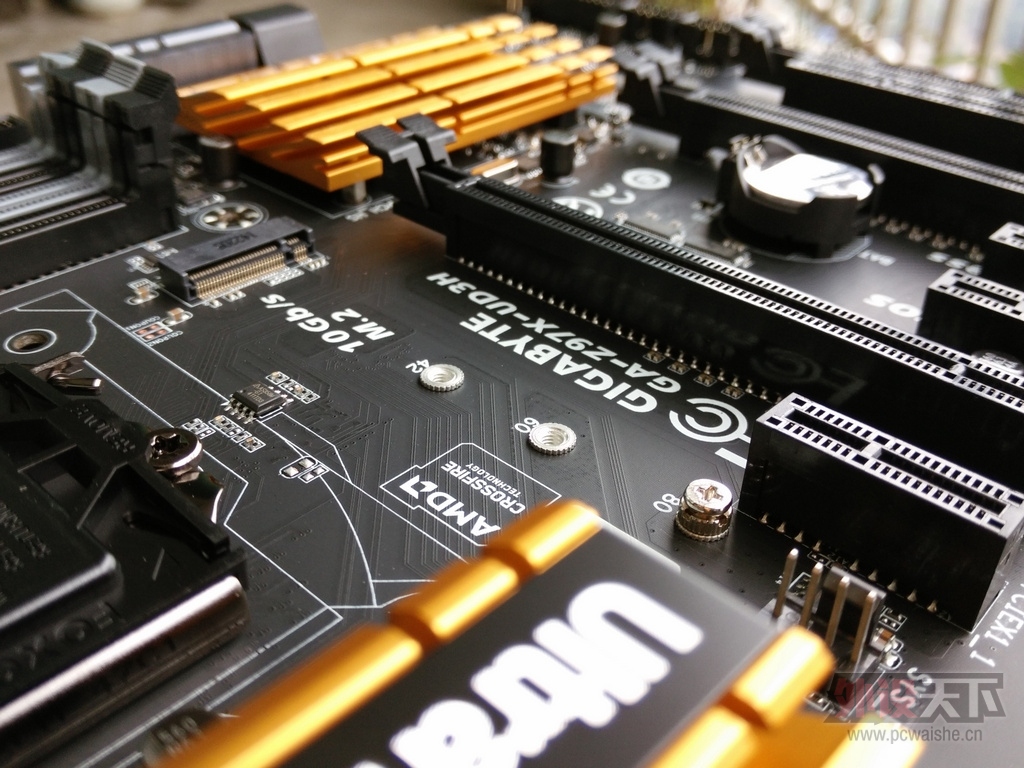 ����Z97X-UD3H����+Epicgear�켫1600MHzְҵ�羺�ڴ����ֳ�Ƶ����