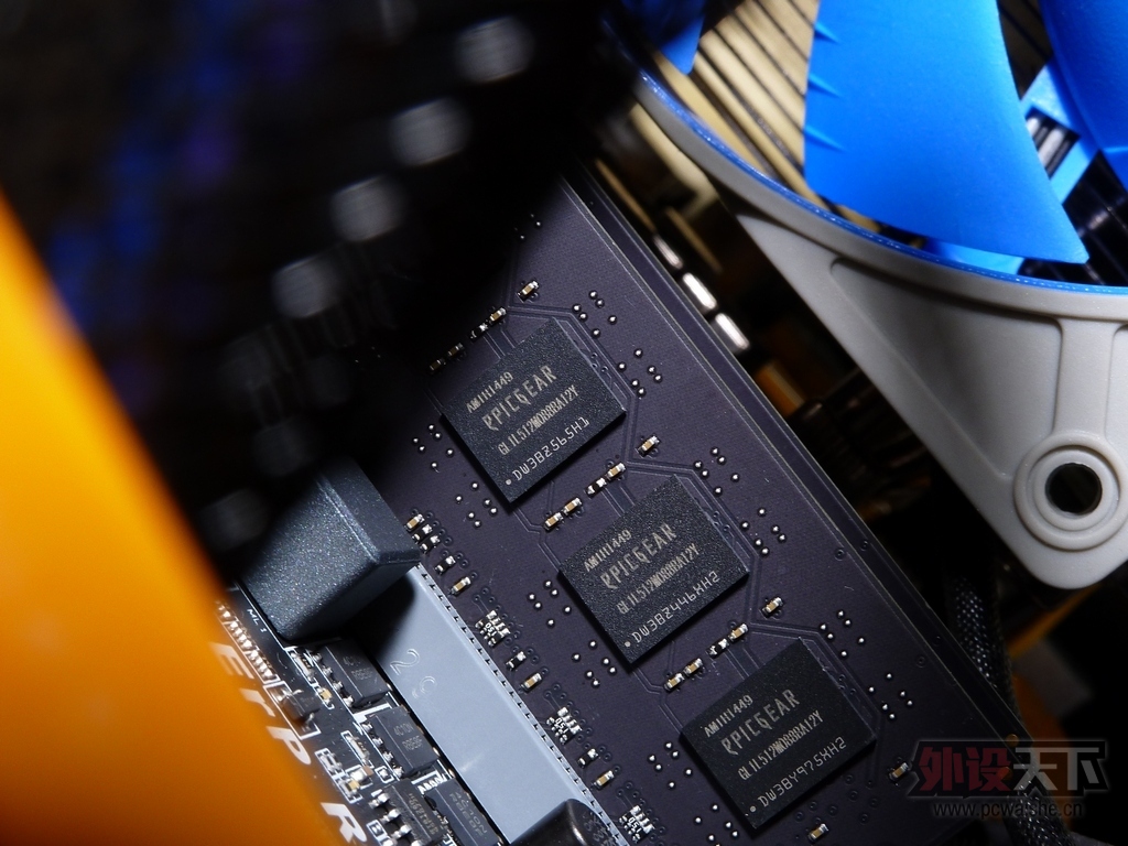 ����Z97X-UD3H����+Epicgear�켫1600MHzְҵ�羺�ڴ����ֳ�Ƶ����
