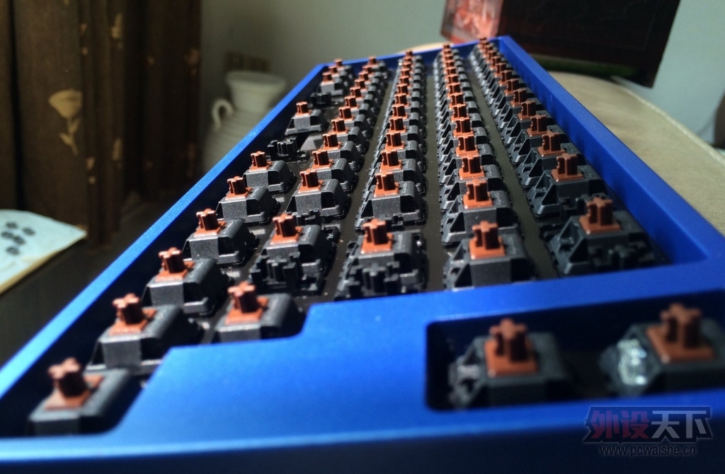 ���ѳ��� Leopold  FC66OM ���� ��ɫ������