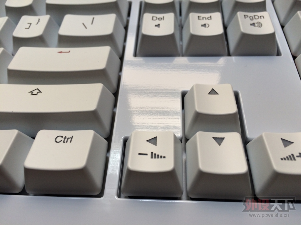 ���Ϻ����Ѵ󵶣�ducky S4��ɫ�ر�� ���� 850